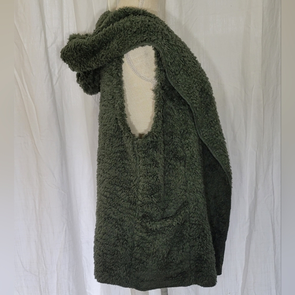 Te Verde Designed in NYC Women's Vest Hooded with Pockets Faux-Fur Sage … - Picture 4 of 12
